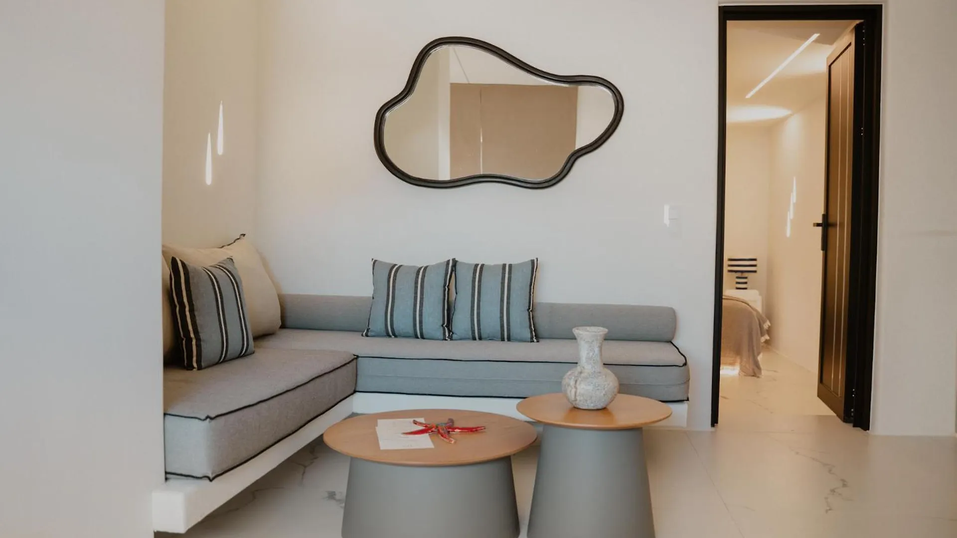 Mykonos TownTagoo Hills公寓式酒店